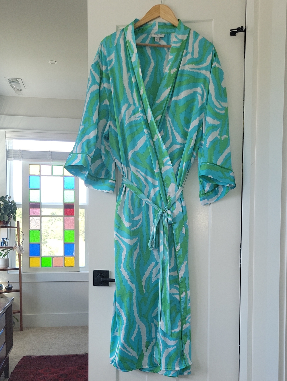 Diane Von Furstenberg Green, Aqua & White Kimono Sleeve Wrap Robe